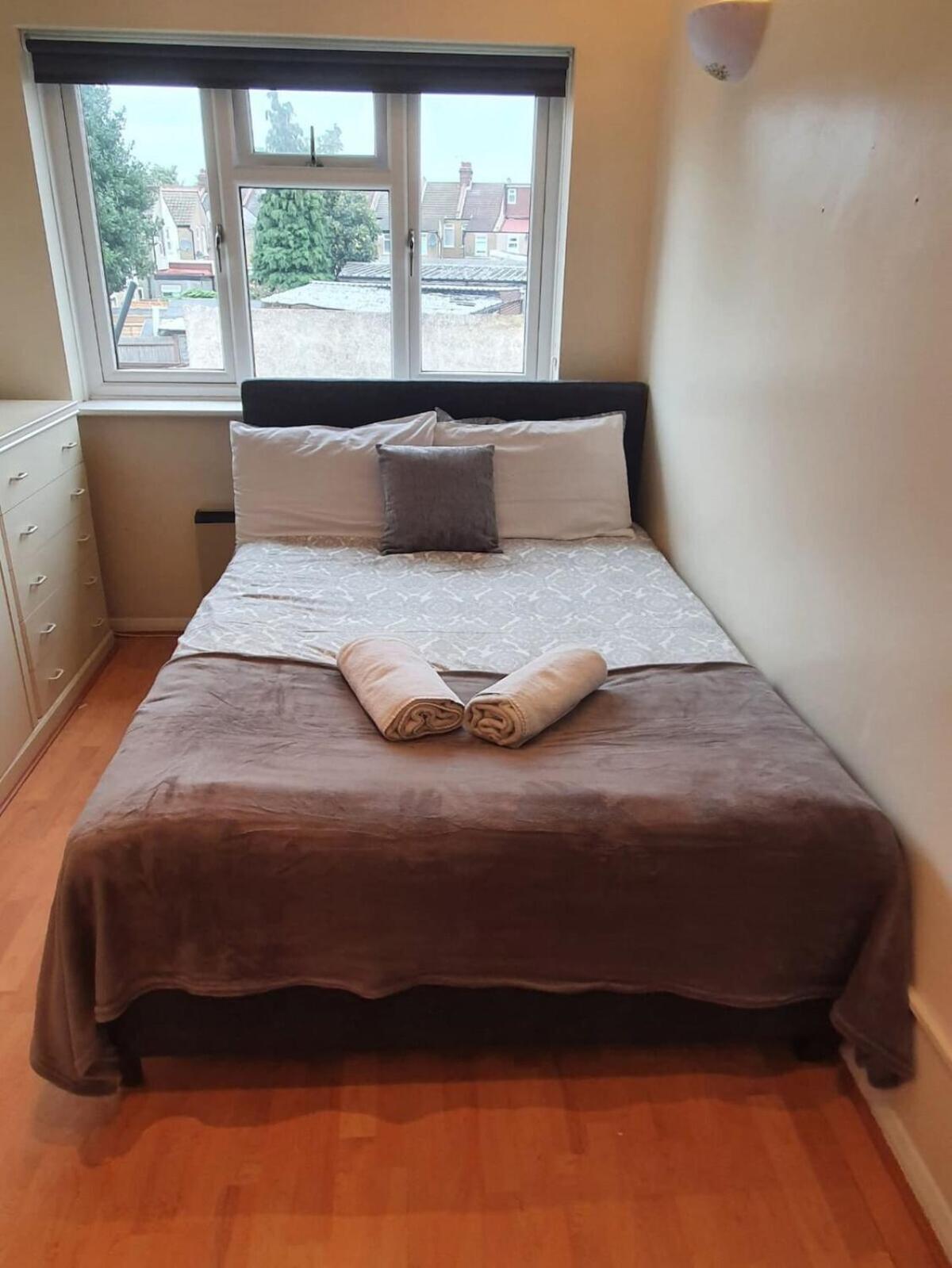 Sav Apartments Watford Вотфорд Номер фото